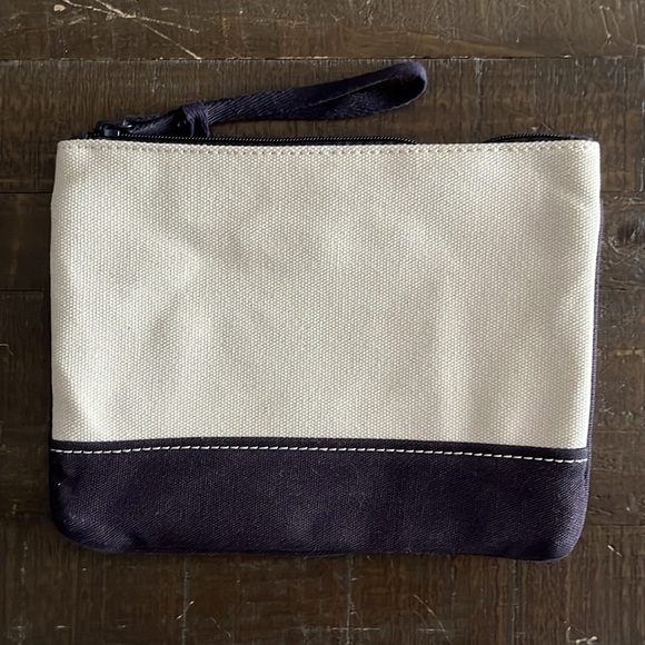 Lands End canvas pouch - Picture 4 of 10